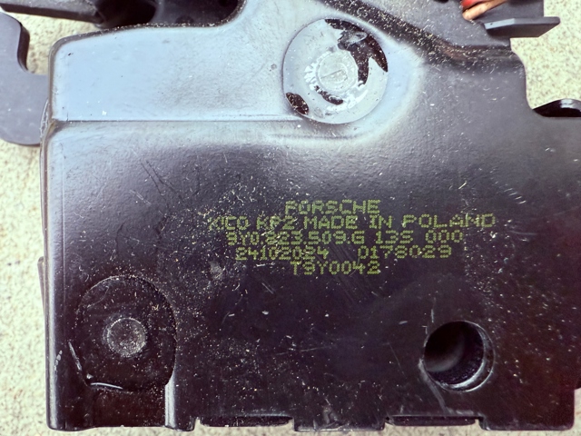 9Y0823509G PORSCHE купить в Черновцы