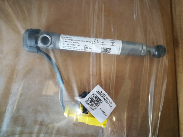 9Y0823823B PORSCHE купить в Кривой Рог