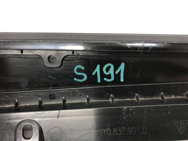PORSCHE 9Y0837901D в наличии Черкассы