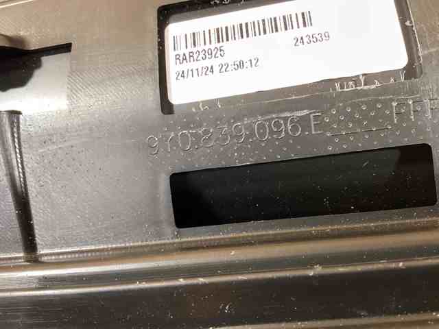 9Y0839096EYG2X PORSCHE купить в Черкассы
