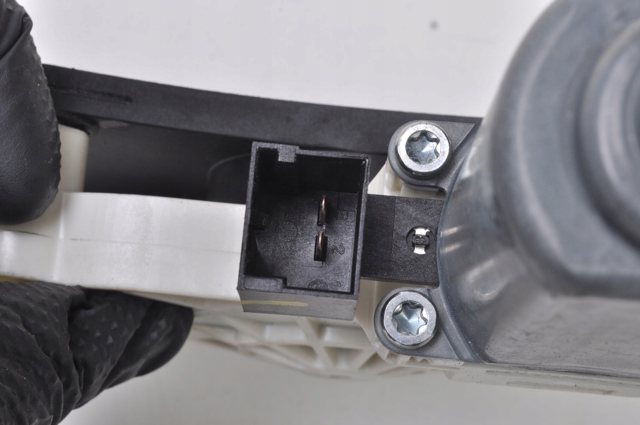9Y0839462 PORSCHE Механизм стеклоподъемника двери задней правой купить в Винница