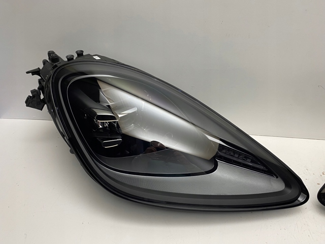 PORSCHE 9Y0941033AK в наличии Полтава