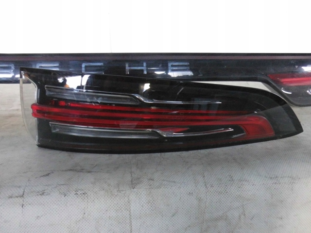 PORSCHE 9Y0945081Q Фонарь задний центральный в наличии Павлоград