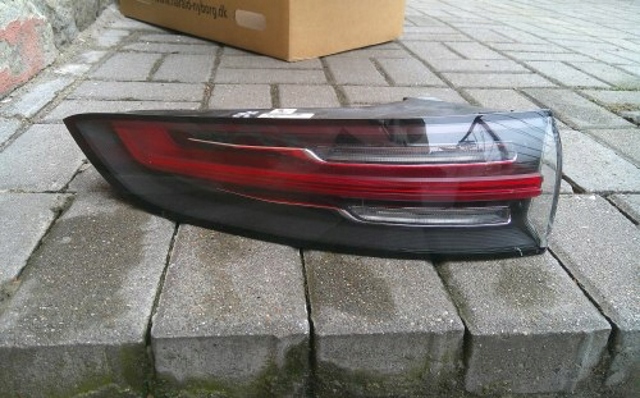 Фонарь задний 9Y0945095H PORSCHE