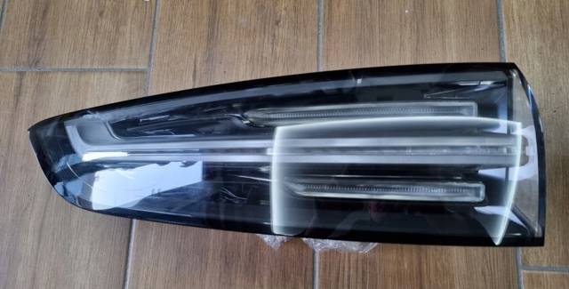 Фонарь задний 9Y0945095K PORSCHE