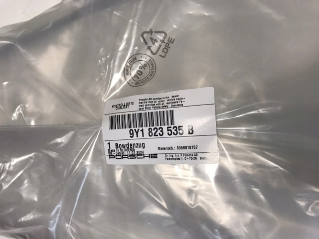 PORSCHE 9Y1823535B в наличии Черновцы