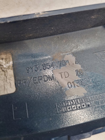 9Y3854731 PORSCHE купить в Черкассы