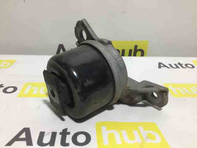 Подушка двигателя LR024729 LAND ROVER