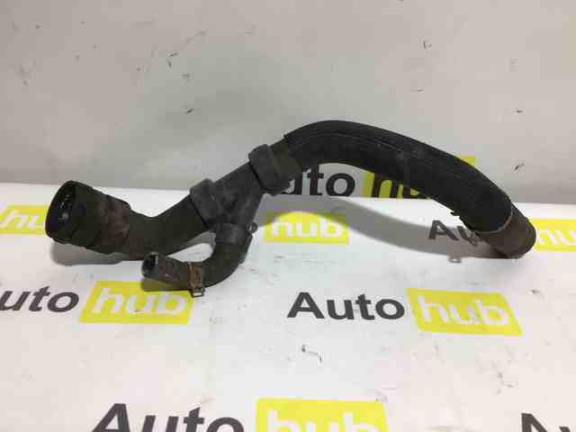 Трубка масляного радиатора АКПП, нижняя LR026707 LAND ROVER