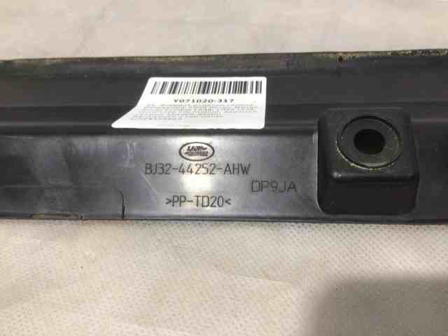 LAND ROVER LR027238 в наличии Черкассы