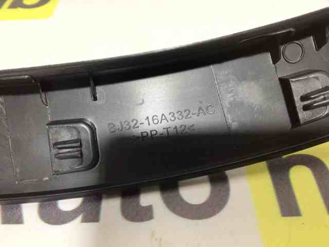 LR027251 LAND ROVER Молдинг крыла заднего правого купить в Одесса