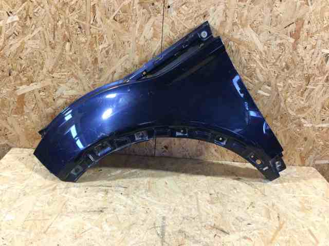 Крыло левое LR027590 LAND ROVER