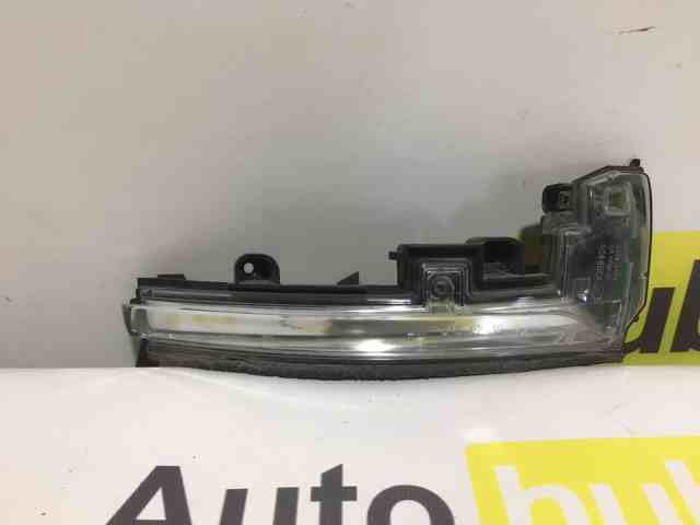 Правый указатель поворота зеркала  LR027945 LAND ROVER