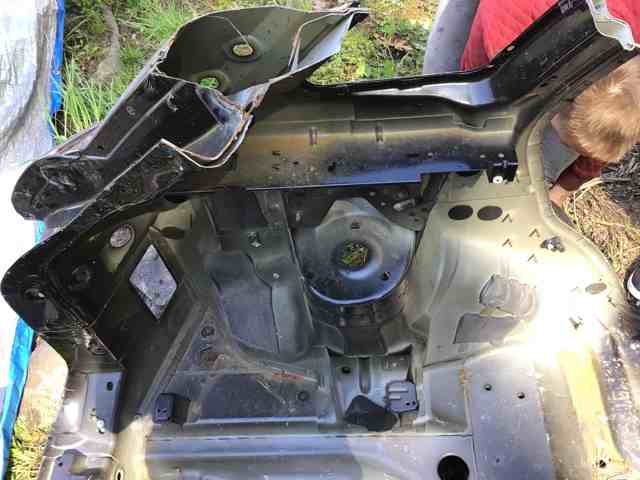 LR028463 LAND ROVER Крыло заднее правое купить в Ровно