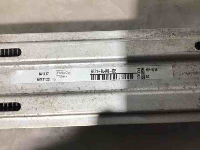 LR031467 LAND ROVER Интеркулер купить в Тернополь