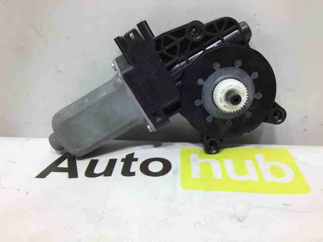 LR031661 LAND ROVER Мотор стеклоподъемника двери передней левой купить в Днепр
