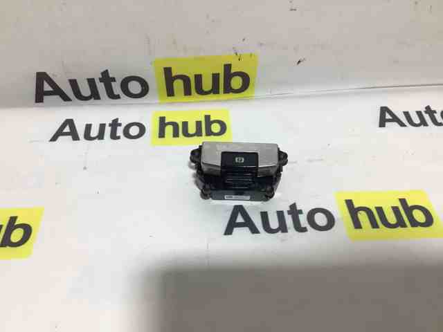 Выключатель контроля положения ручного тормоза LR034827 LAND ROVER