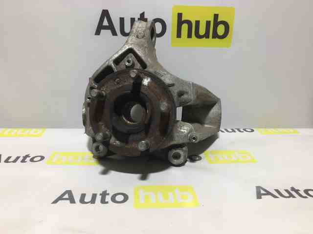 Кулак поворотный передний правый LR044017 LAND ROVER