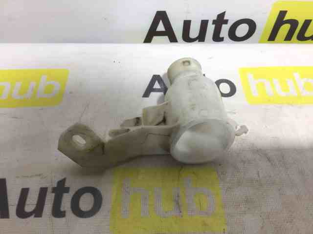 Горловина бачка омывателя LR059998 LAND ROVER