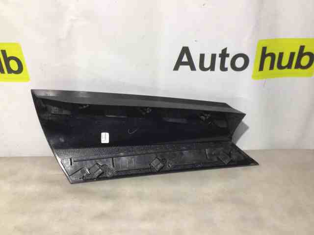 LAND ROVER LR061130 Накладка стойки кузова внешняя задняя левая в наличии Полтава
