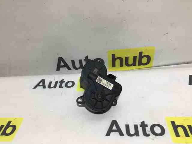 Мотор привода тормозного суппорта заднего LR061382 LAND ROVER