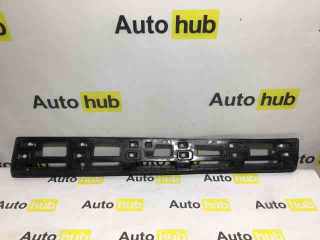 Молдинг двери передней правой нижний LR073078 LAND ROVER