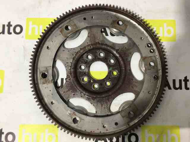 Маховик с зубчатым ободом LR073820 LAND ROVER