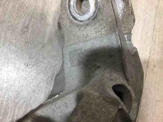LAND ROVER LR076286 Цапфа (поворотный кулак) задний левый в наличии Ирпень