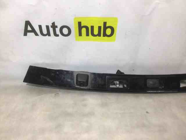 LAND ROVER LR077721 Молдинг двери багажника в наличии Полтава
