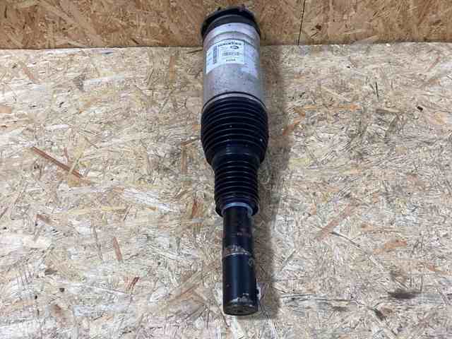 Стойка передняя правая LR081560 LAND ROVER