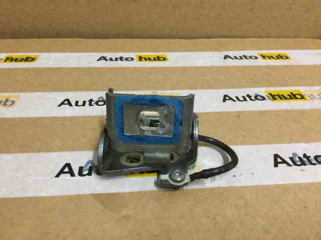 LAND ROVER LR088322 Петля двери задней правой в наличии Полтава