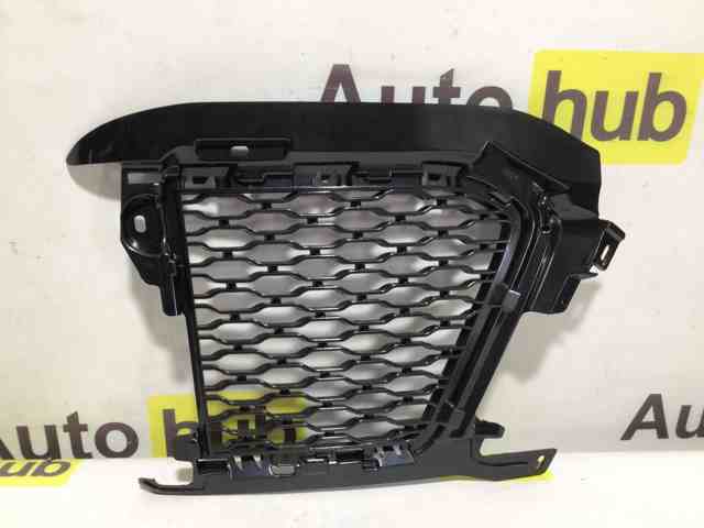 Решетка бампера переднего правая LR099300 LAND ROVER