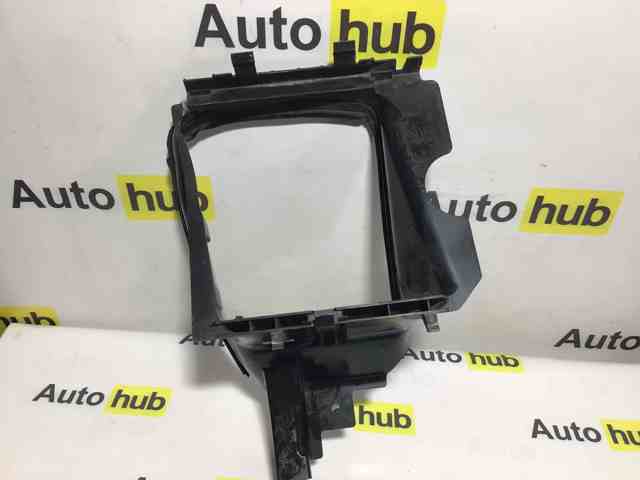 LR100578 LAND ROVER Правый дефлектор радиатора купить в Харьков