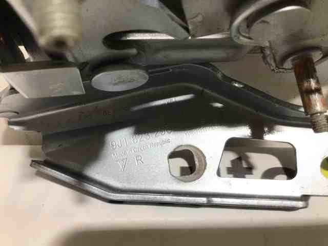 PAD823296A PORSCHE Петля капота правая купить в Одесса