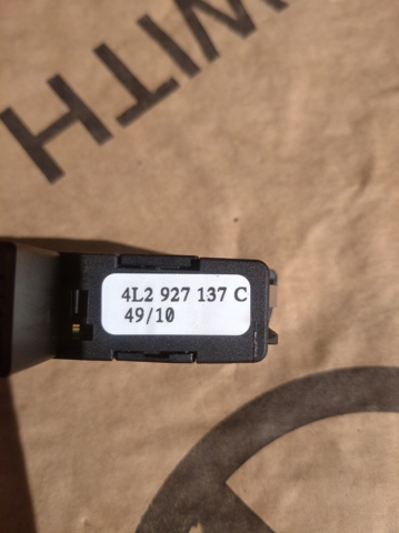 VAG 4L2927137C Кнопка аварийки в наличии Павлоград