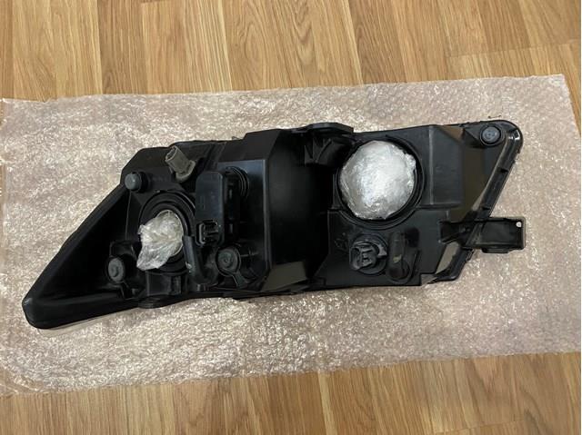 CHRYSLER 05067788AA Правая фара в наличии Николаев