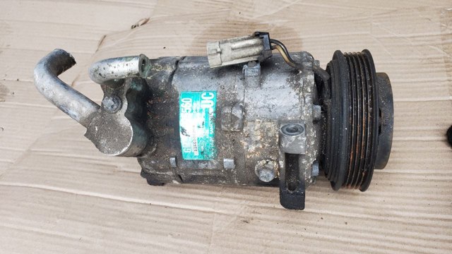 Компрессор кондиционера 09225560 GM