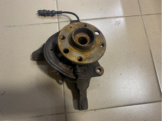 13154317 General Motors Цапфа (поворотный кулак) передний левый
