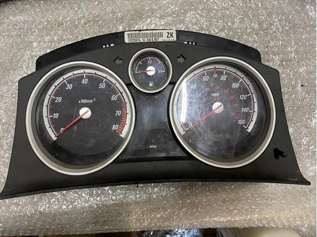 Приборная доска 13216682 GM