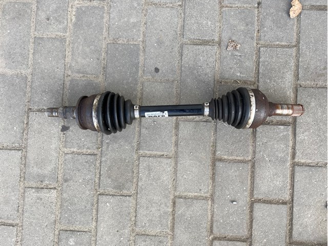 Привод передний правый 13335143 GM