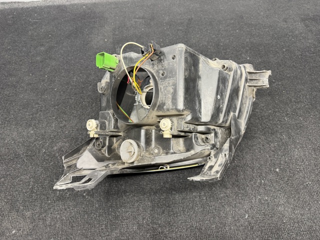 FORD 1380214 Фара правая в наличии Запорожье