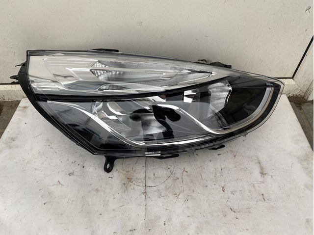 Фара комбинированная, передняя 260103317R RENAULT