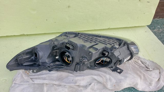RENAULT 260103761R Правая фара в наличии Житомир