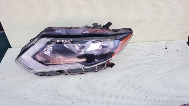Фара левая Nissan Rogue