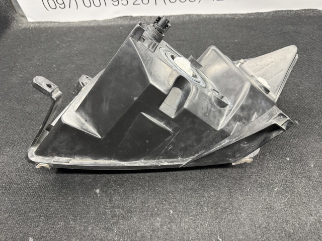 5303738AJ CHRYSLER Правая фара купить в Винница