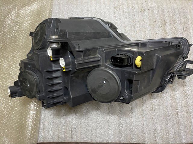 57B941016A VAG Фара правая купить в Павлоград