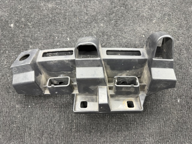 RENAULT 622200007R Кронштейн бампера переднего правый в наличии Днепр