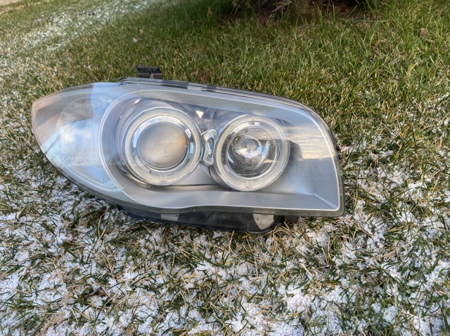 Вставка фары правой 63117181290 BMW