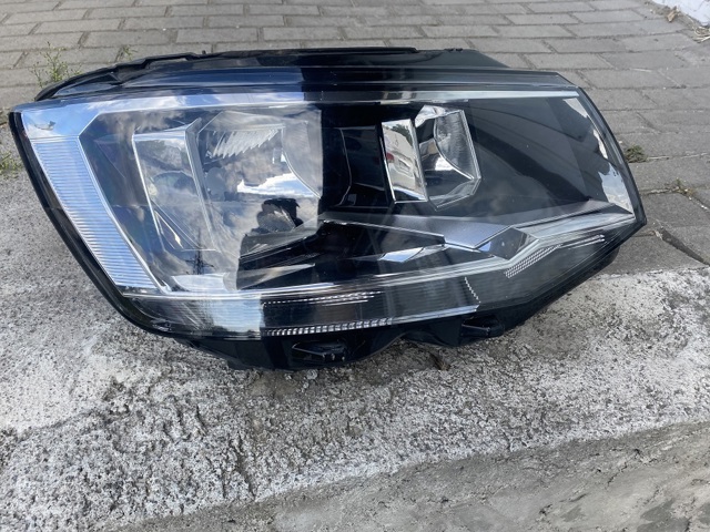 Вставка фары правой 7E1941006G VAG