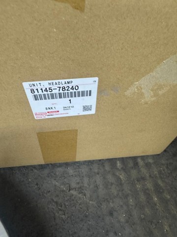 8114578240 TOYOTA Правая фара купить в Хмельницкий